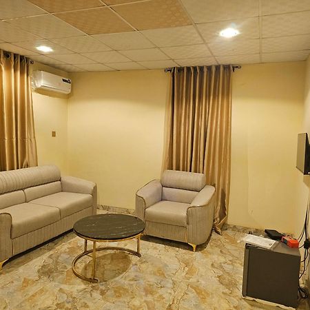 Bmh Hotel & Suites إبادان المظهر الخارجي الصورة