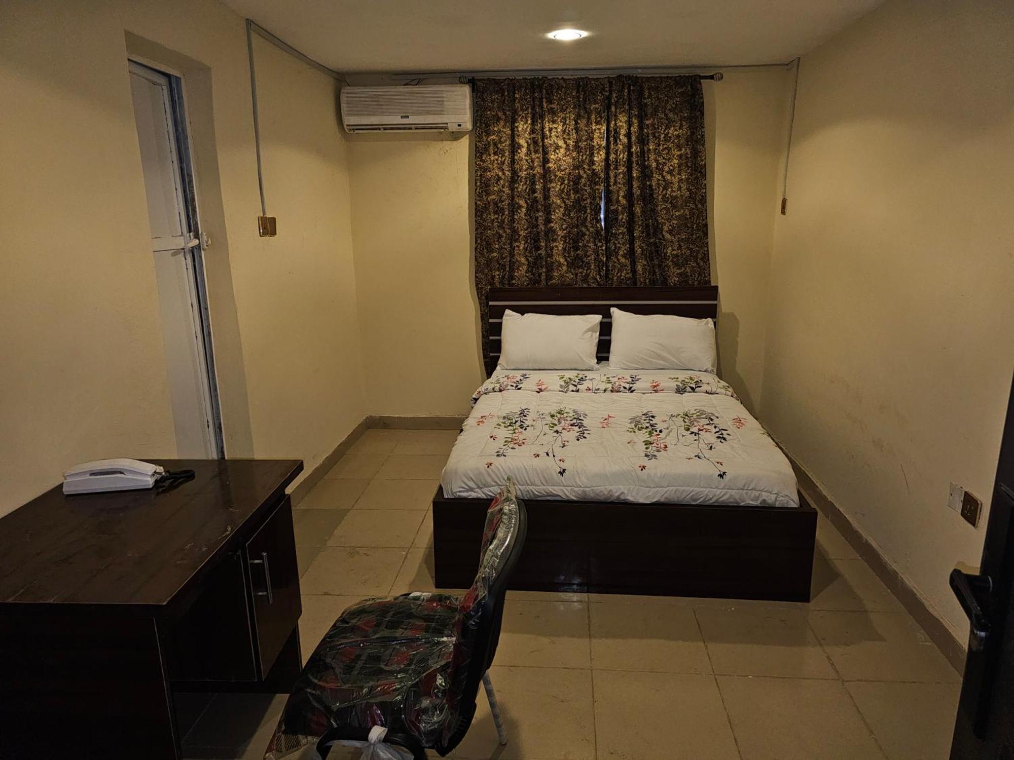 Bmh Hotel & Suites إبادان المظهر الخارجي الصورة
